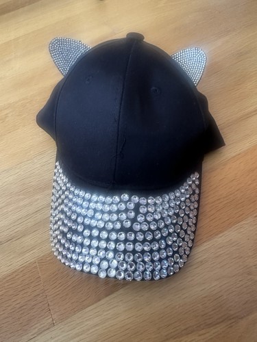 Cappello con strass orecchio